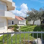 Gojini Dvori